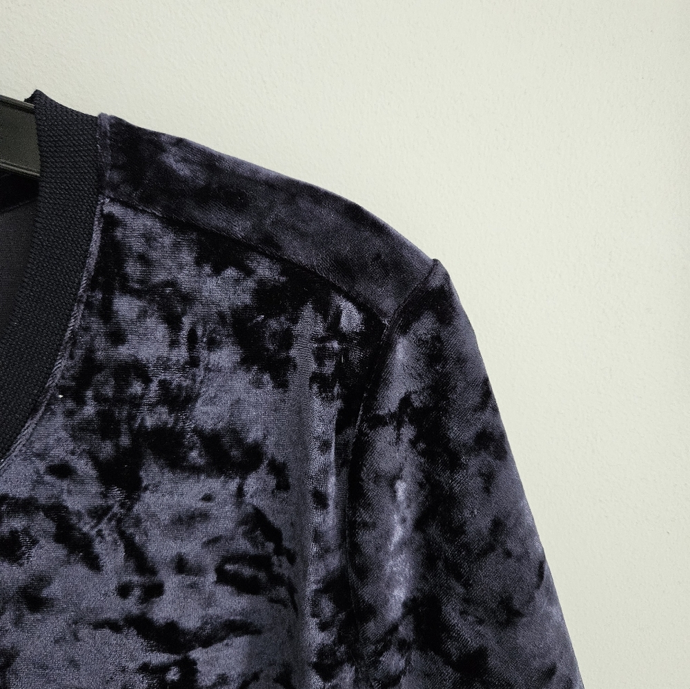 A New Day Navy Blue Crushed Velvet top Short Sleeve - Picture 4 of 6